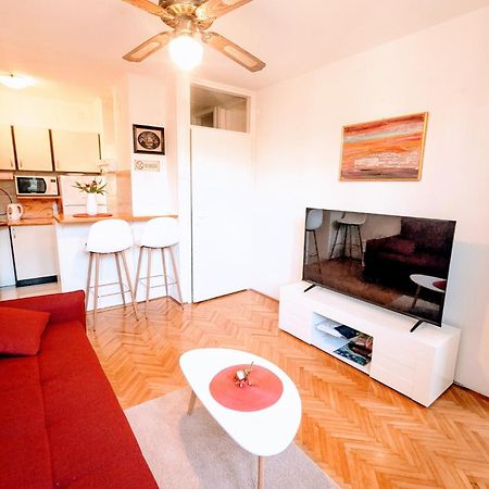 Demass Apartment - Cozy, Free Parking And Wifi 杜布罗夫尼克 外观 照片